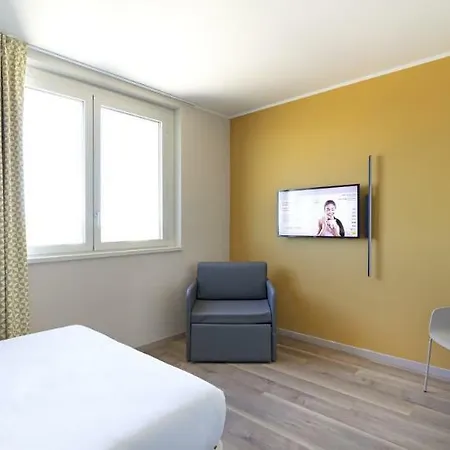 Hotell Pietralata Tiburtina 3*