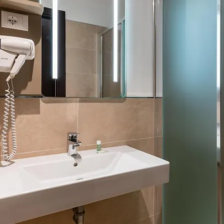 Hotel Pietralata Tiburtina Řím